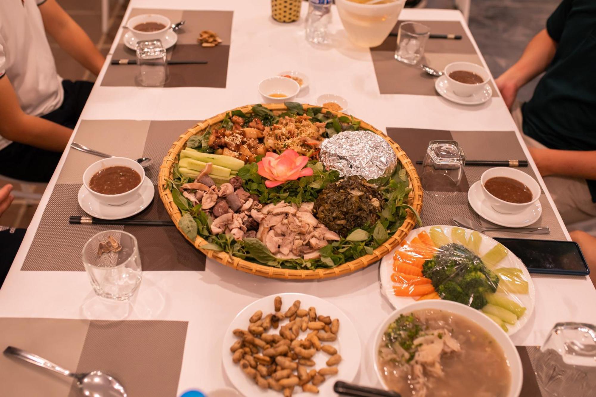 Cuc Phuong Mineral Retreat Hotel Ninh Binh Bagian luar foto